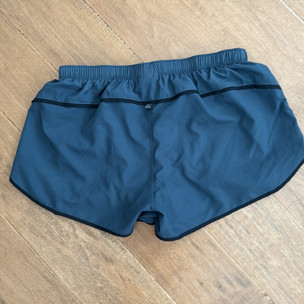 New Balance shorts - Picture 2 of 4